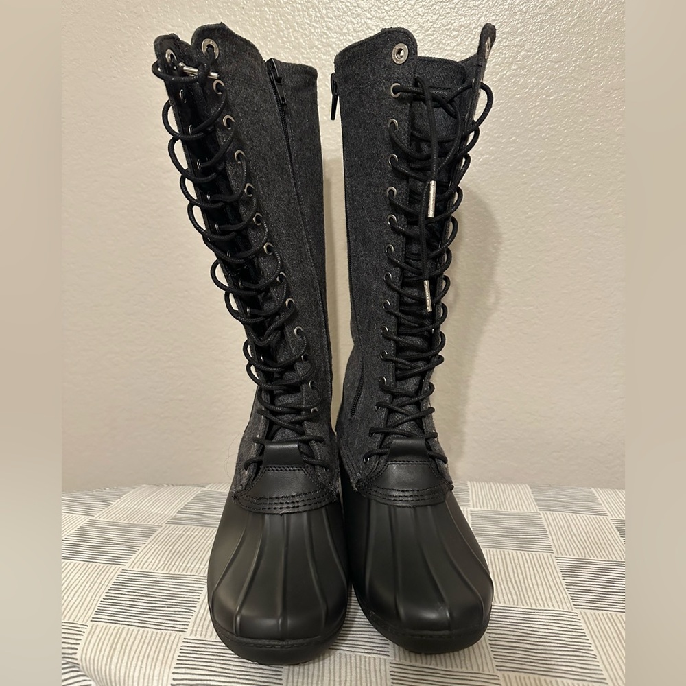 Michael Kors Easton Flannel and Rubber Rain Boot
Black Gray Size 6 - Picture 4 of 11